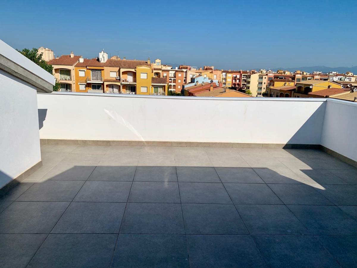 Edifici Valeria Lägenhet Empuriabrava Exteriör bild